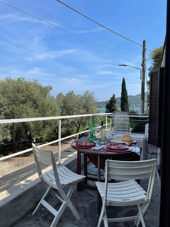 Monolocale Baia Dei Delfini Apartment Портовенере Екстериор снимка