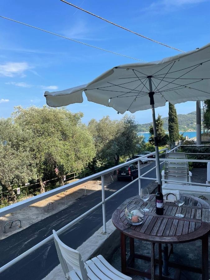 Monolocale Baia Dei Delfini Apartment Портовенере Екстериор снимка