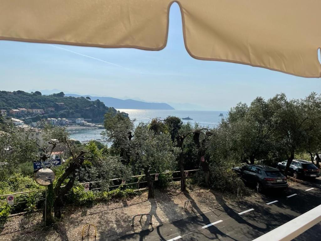Monolocale Baia Dei Delfini Apartment Портовенере Екстериор снимка